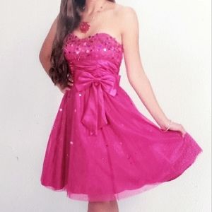 Josh & Jazz Retro Barbie Hot Pink Sequined Strapless Cocktail Dress & 👛
